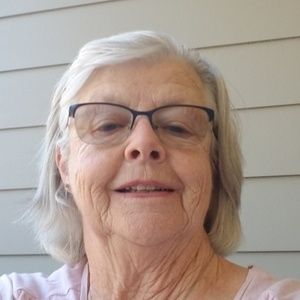 Meet your Posher, Lois